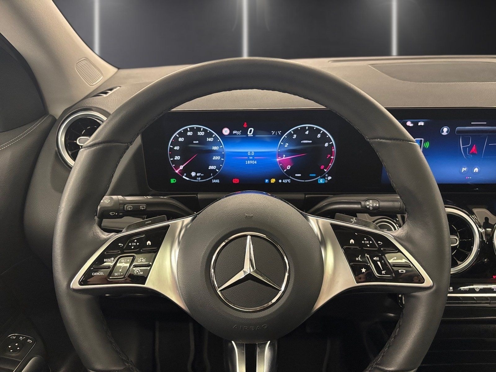 Mercedes-Benz GLA 200 Progressive*Pano*Distro*Totwink*LED*Kam* foto 8