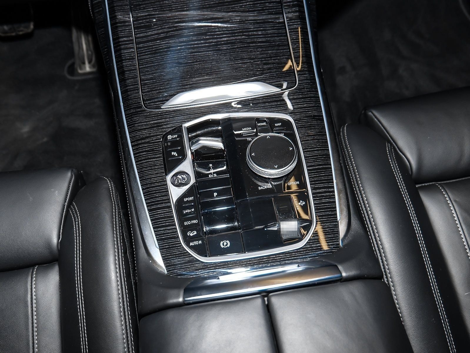 BMW X7 xDrive40d M Sport Pro HuD Pano Sky ACC AHK 36 foto 17