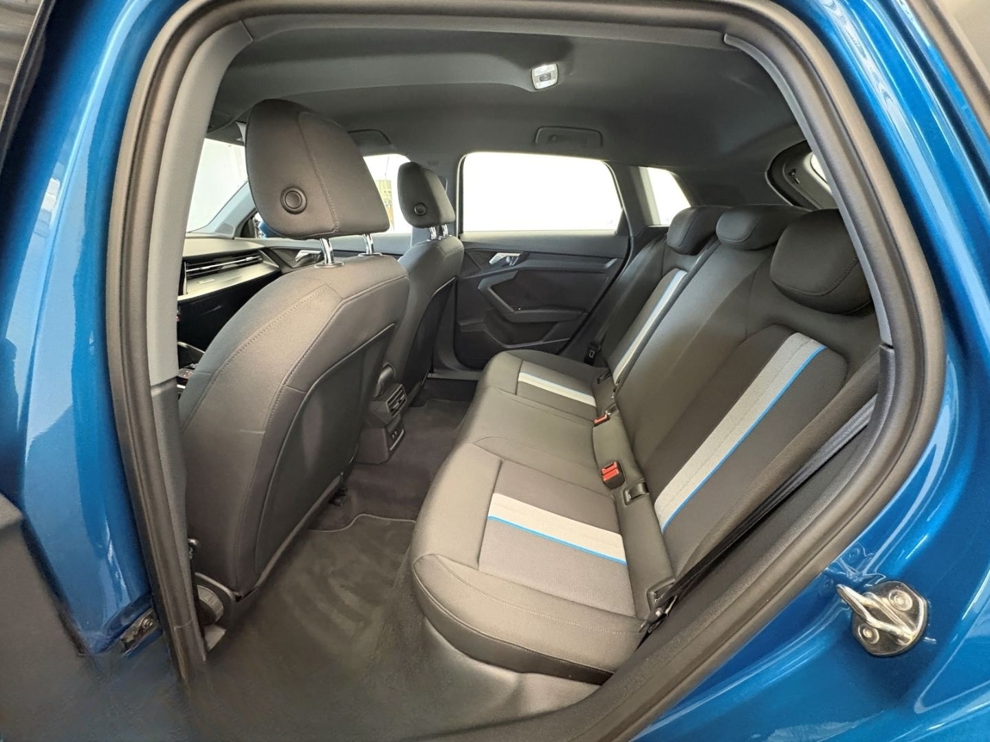 Audi A3 Sportback 40 TFSI e S tronic LED 18 PDC GRA foto 8