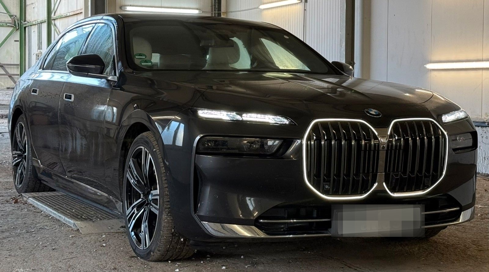 BMW 750e xDrive EXEC.LOUNGE*FOND ENTERT*voll foto 4