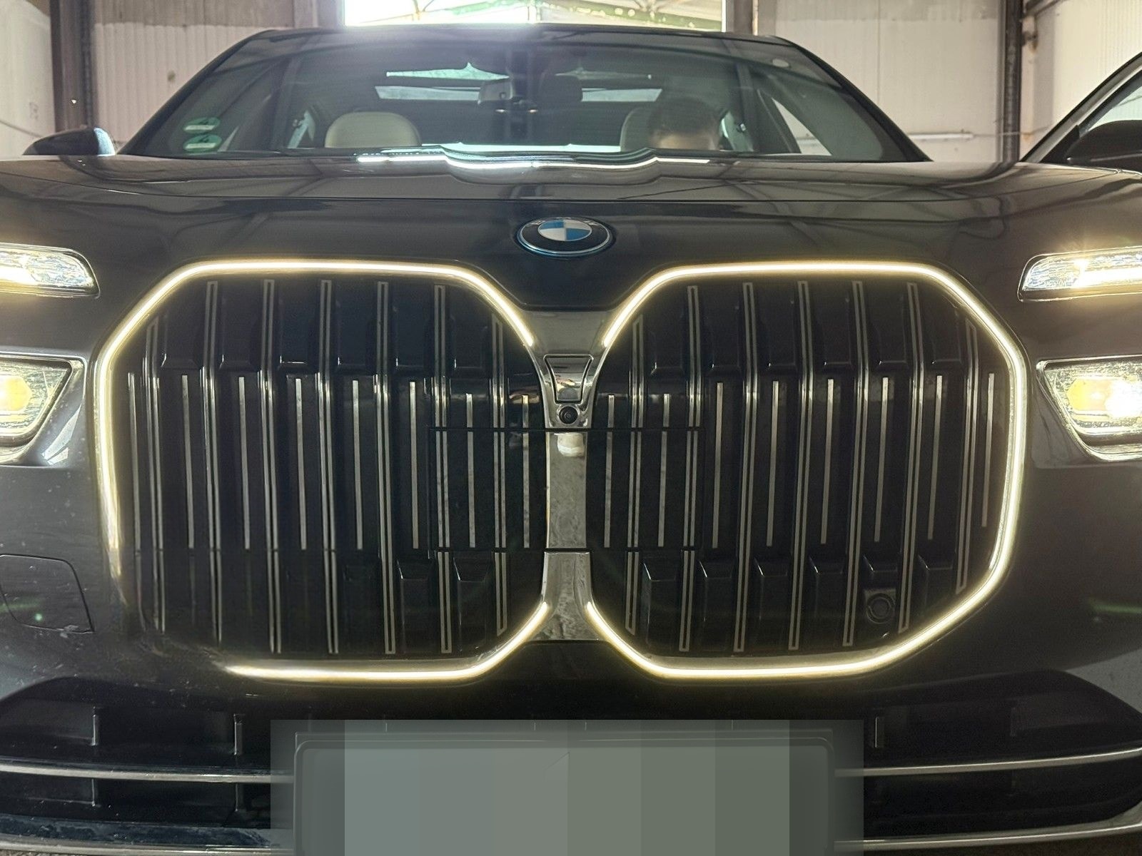 BMW 750e xDrive EXEC.LOUNGE*FOND ENTERT*voll foto 9