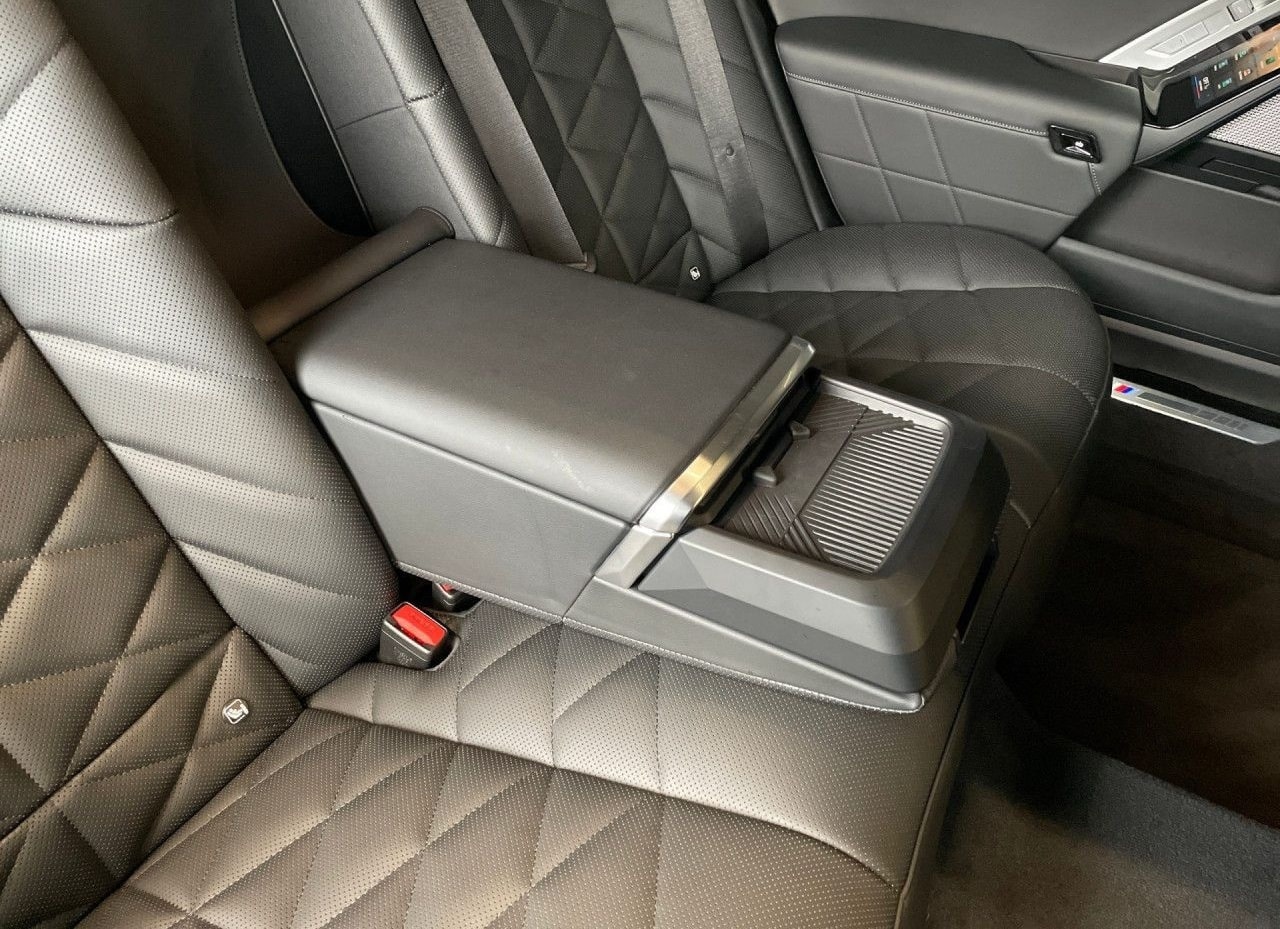 BMW 740d xDr M SPORT FondEnt,AHK,SkyL,StHz,360,DAPro foto 17