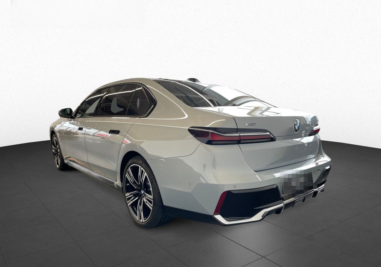 BMW 740d xDr M SPORT FondEnt,AHK,SkyL,StHz,360,DAPro foto 6