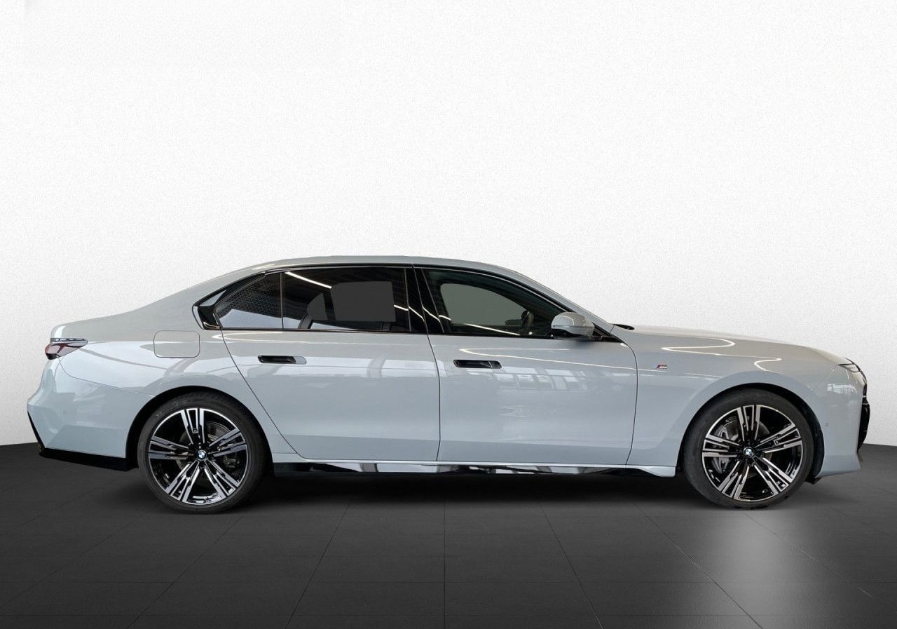 BMW 740d xDr M SPORT FondEnt,AHK,SkyL,StHz,360,DAPro foto 7