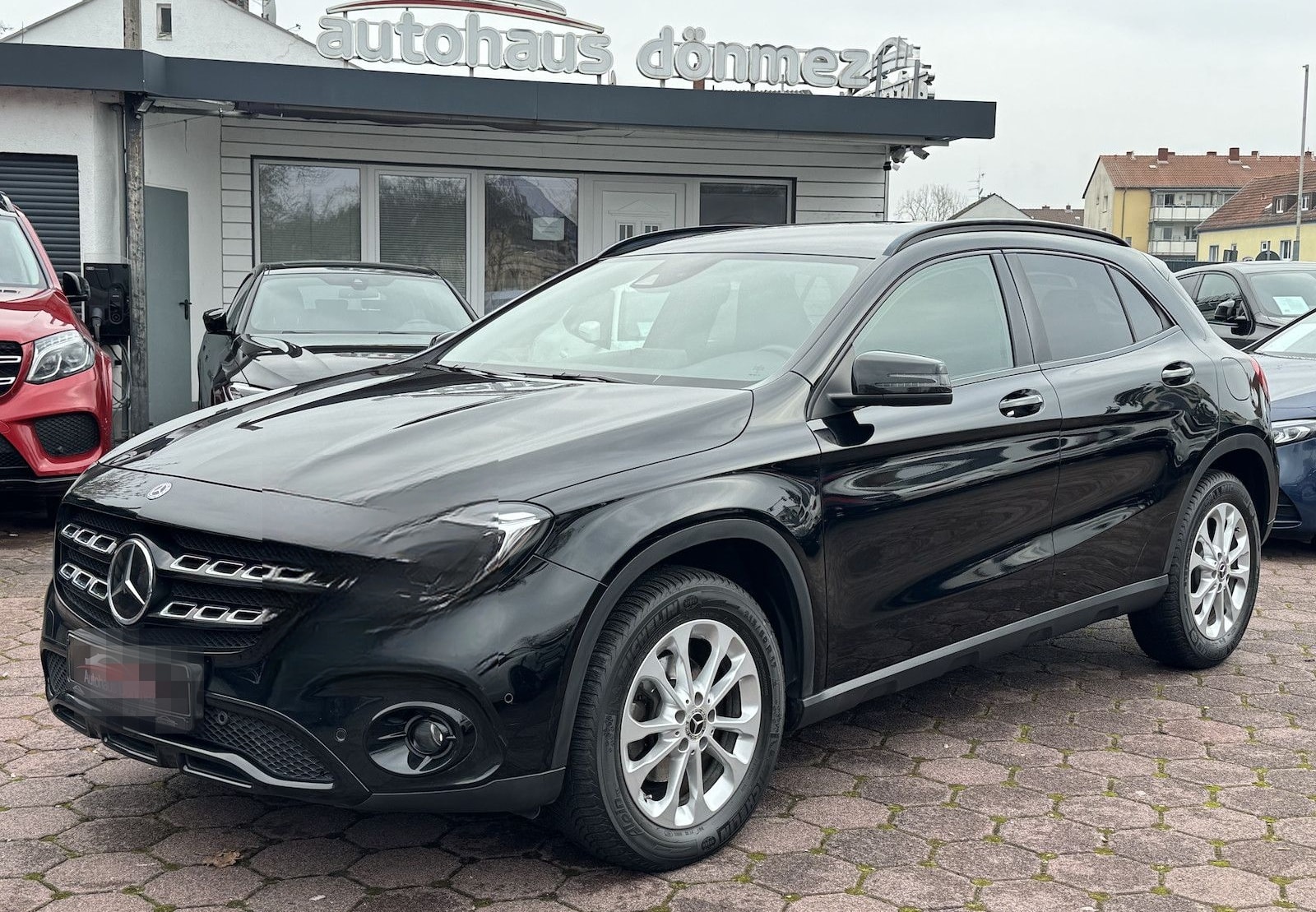 Mercedes-Benz GLA 200 d URBAN AMG NIGHT DISTR RFKA LED TWA foto 1