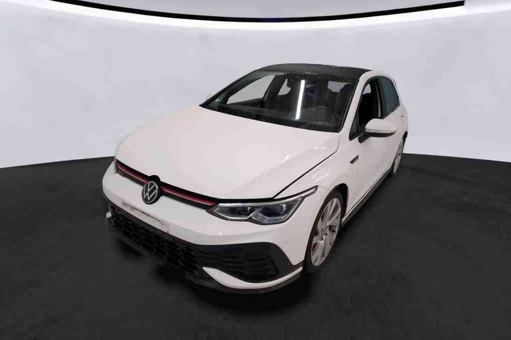 Volkswagen Golf VIII GTI CLUBSPORT 2.0 TSI AKRA KAM H&K LED foto 2