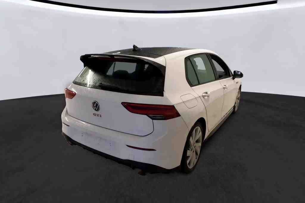 Volkswagen Golf VIII GTI CLUBSPORT 2.0 TSI AKRA KAM H&K LED foto 3