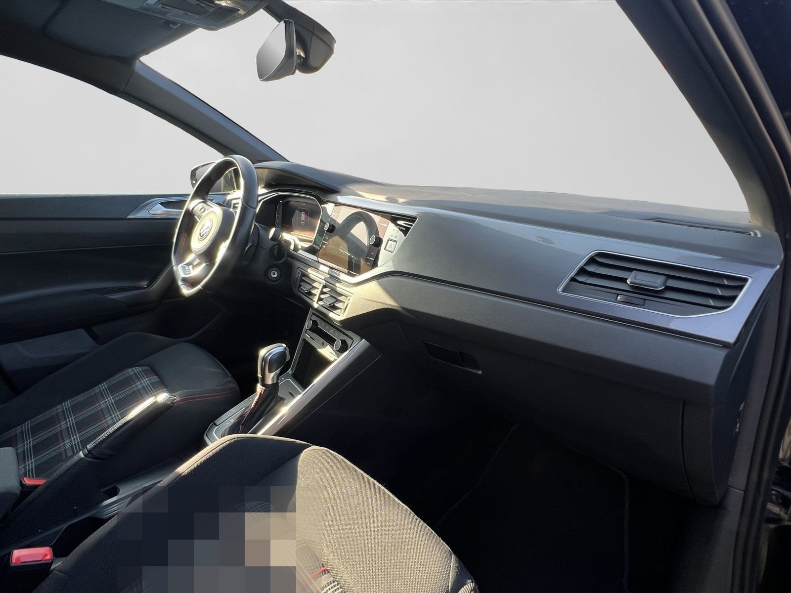 Volkswagen Polo 2.0 TSI DSG GTI LM18 BEATS NAVI LED VIRTUAL foto 5