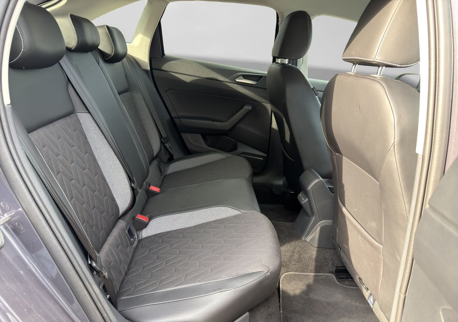 Volkswagen Taigo 1.0 TSI GOAL LED NAVI ACC SITZHZG LM16 foto 6