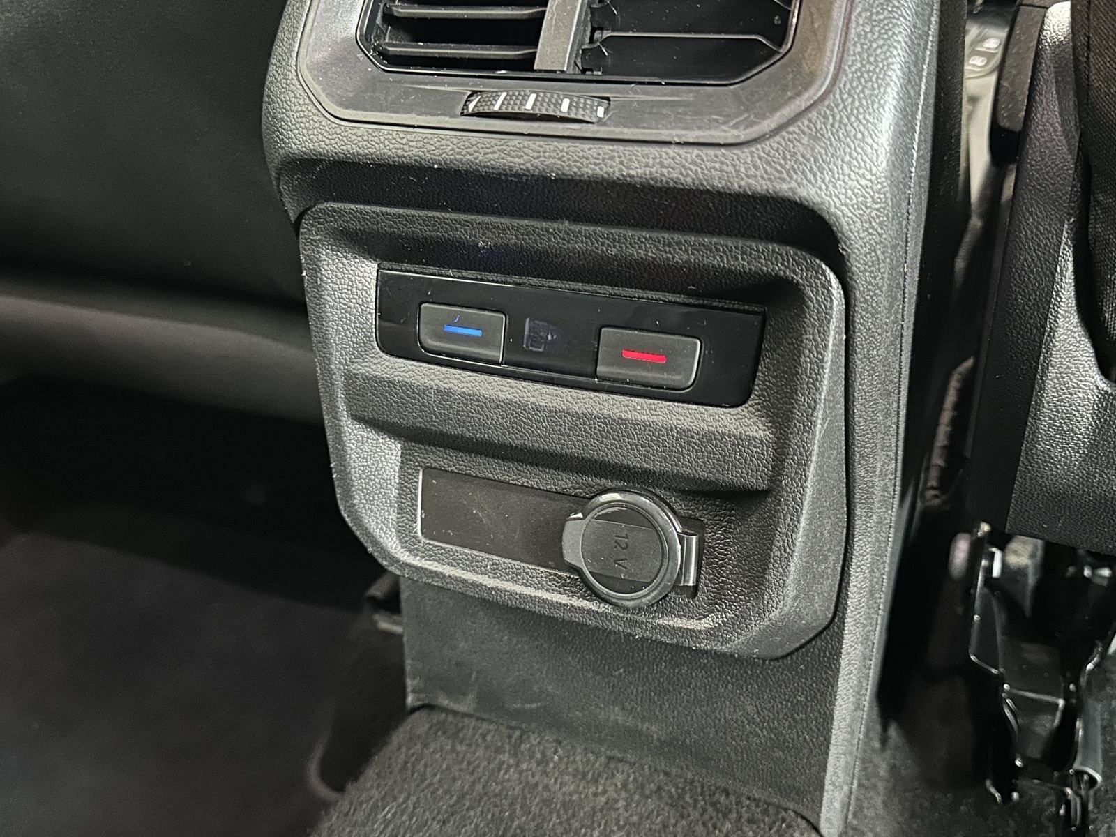 Volkswagen Tiguan 1.5 TSI*SHZ*ACC*LED*Navi*CarPlay*PDC*DAB+ foto 20