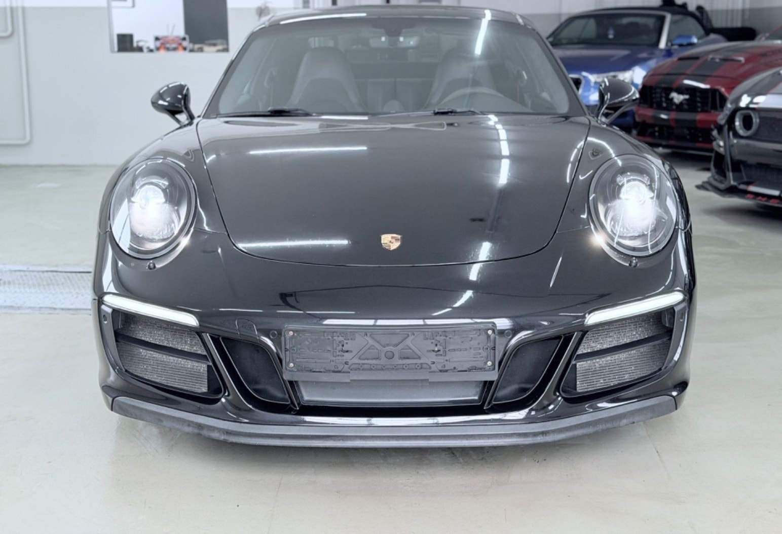 Porsche 991 Carrera GTS Coupé foto 2