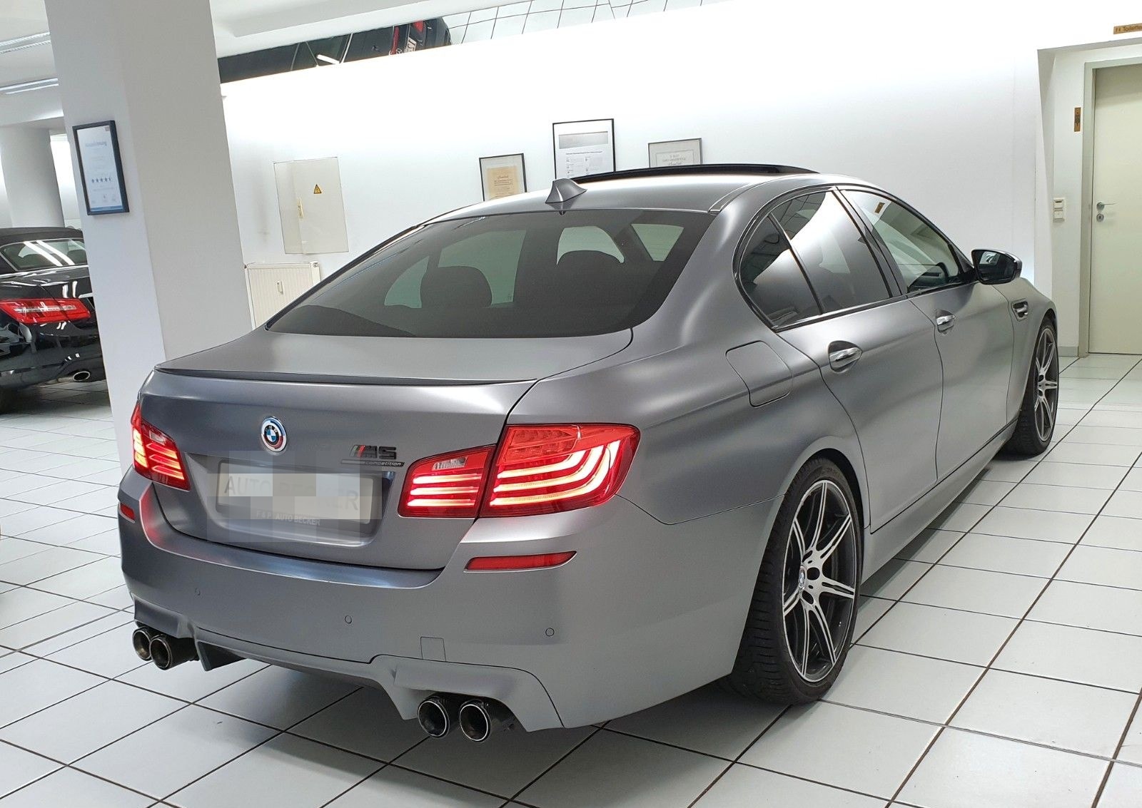 BMW M5 Competition Frozen Grey Deutsches KFZ foto 6