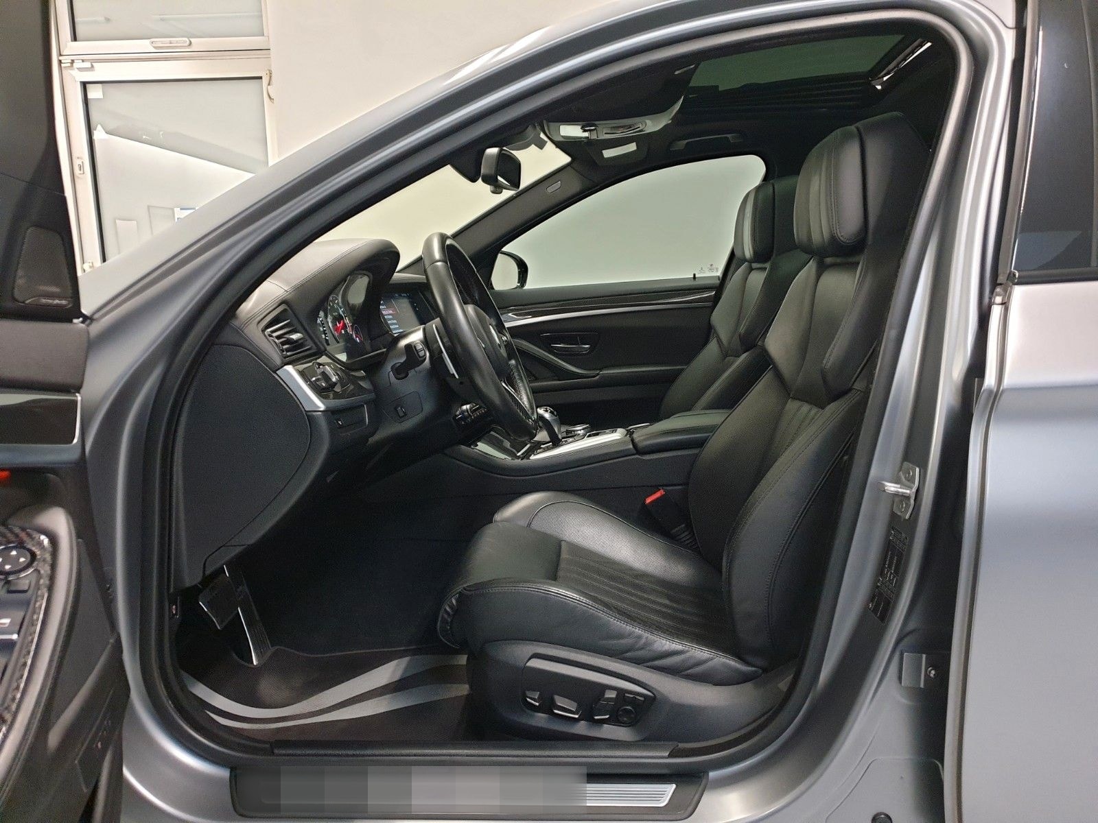 BMW M5 Competition Frozen Grey Deutsches KFZ foto 9