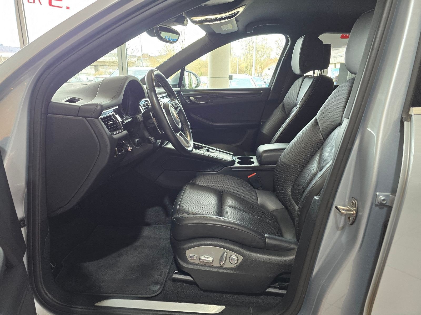 Porsche Macan S +PASM+1.HAND+LED+NAVI+KAMERA+LEDER+ foto 9