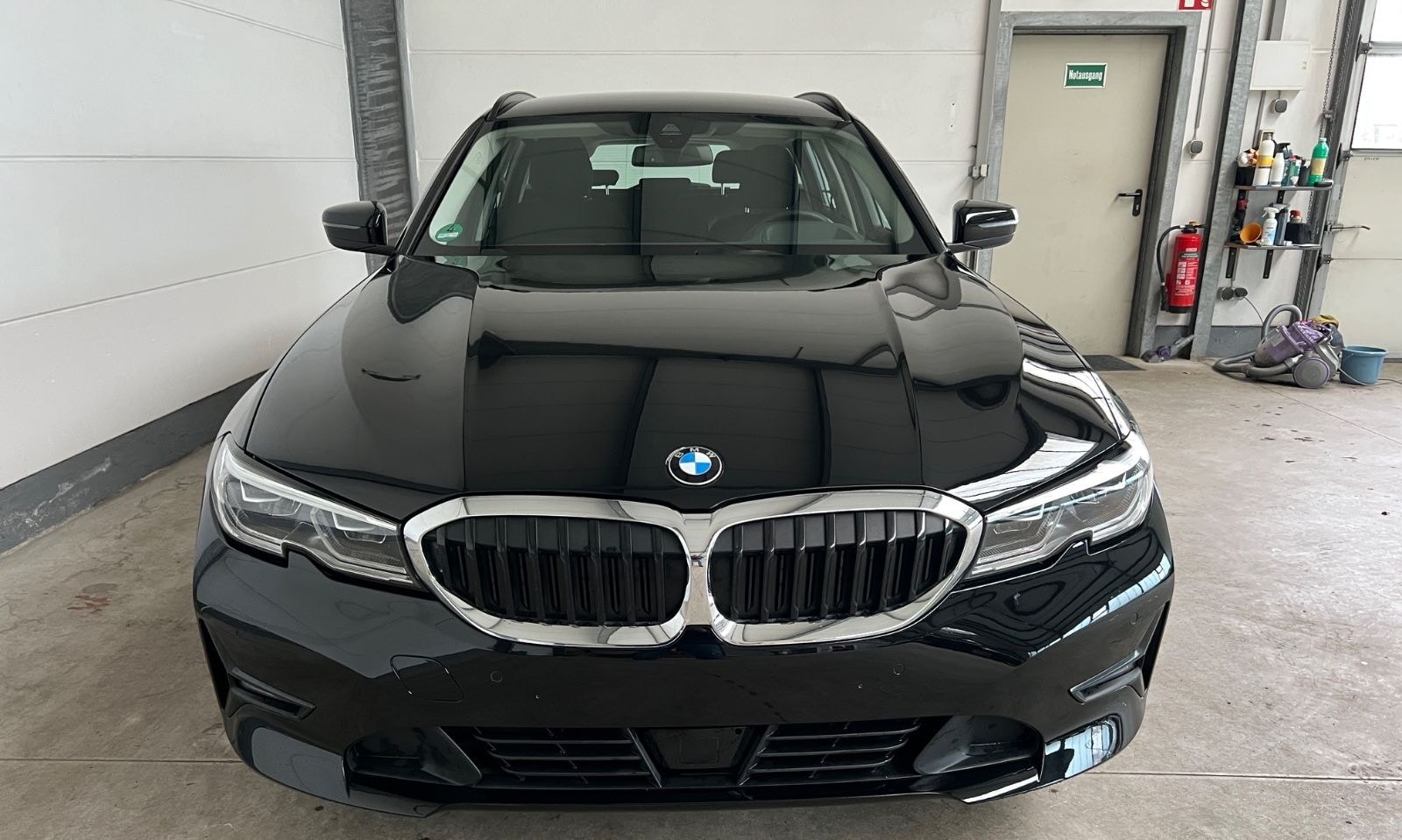 BMW 320d Touring  xDrive+Laser+HUD+Business+1.Hand foto 11