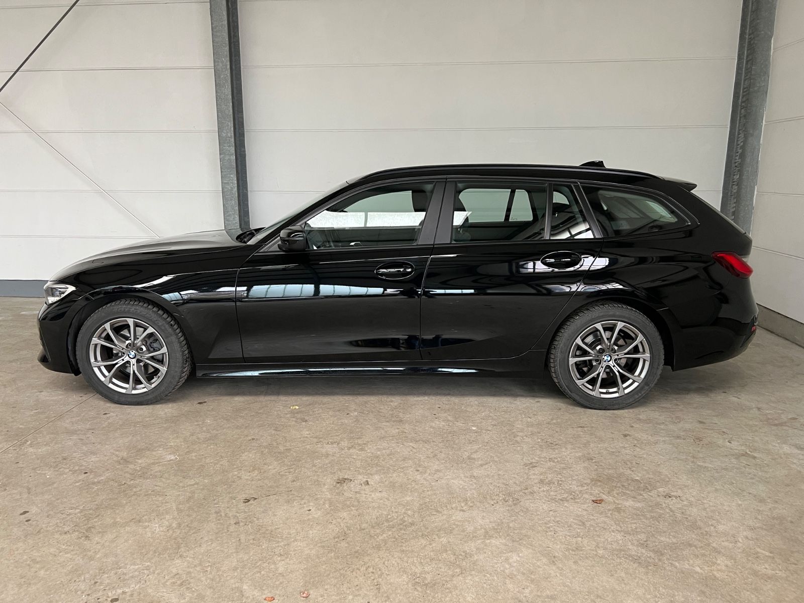 BMW 320d Touring  xDrive+Laser+HUD+Business+1.Hand foto 19