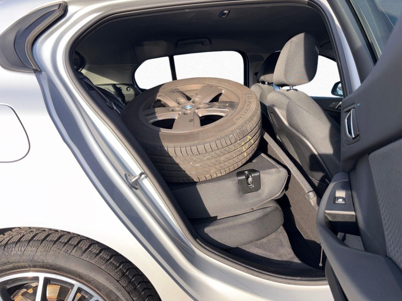 BMW 118d Klimaaut LED HUD PDC Shzg Bluetooth Navi foto 12