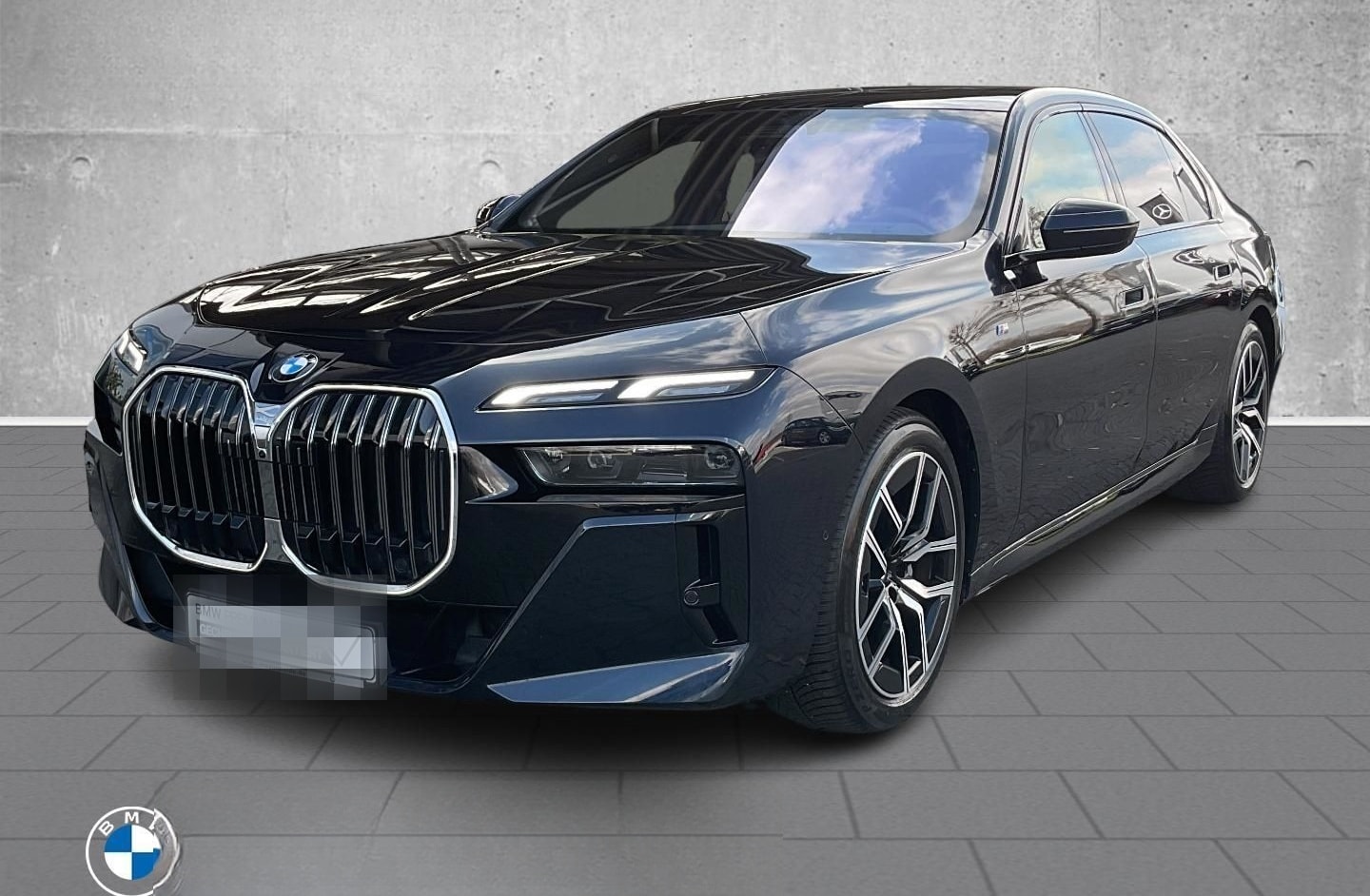 BMW 740 d xDrive M Sport Leasing 999,- brutto o. Anz foto 1