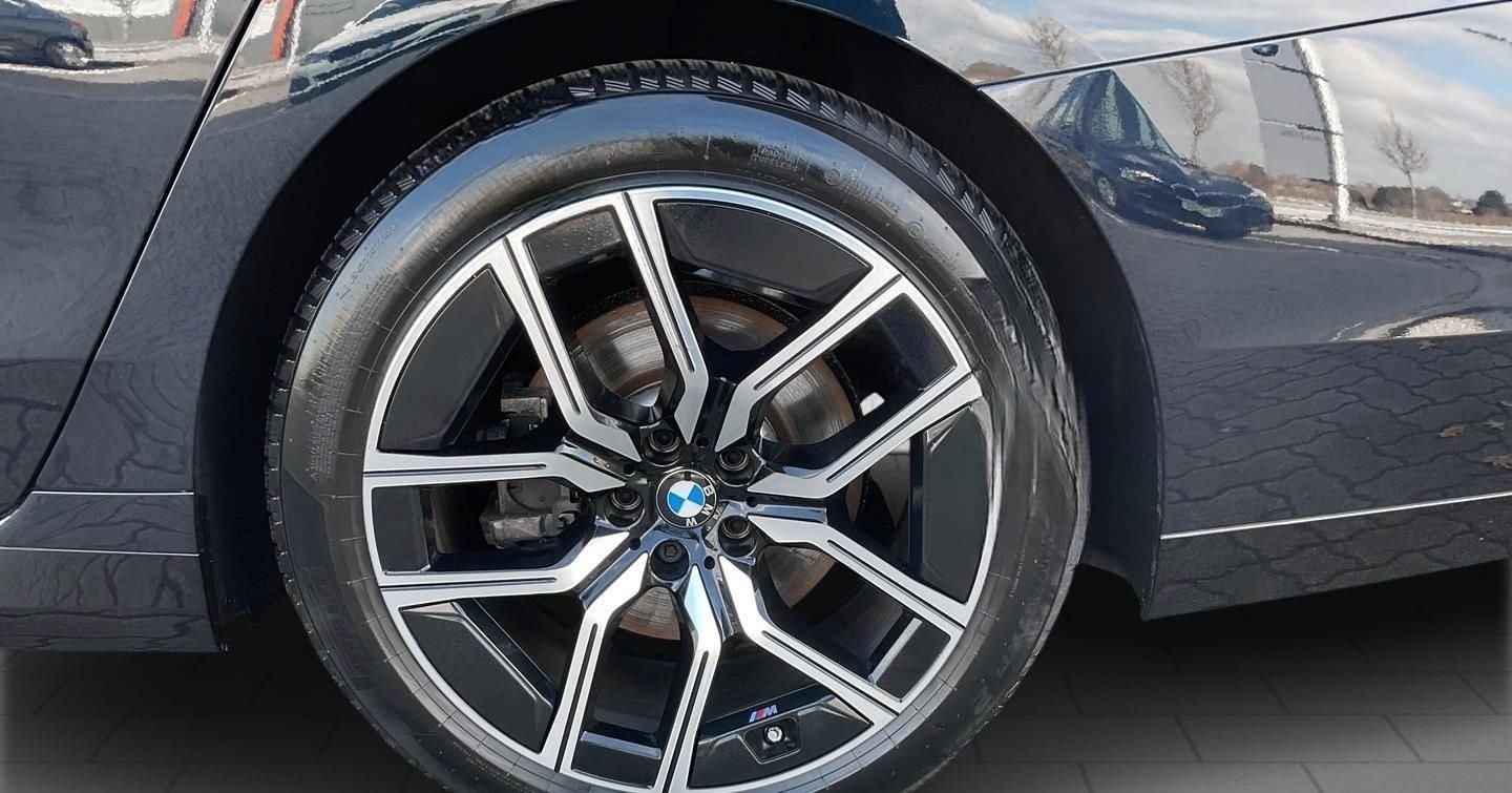 BMW 740 d xDrive M Sport Leasing 999,- brutto o. Anz foto 6