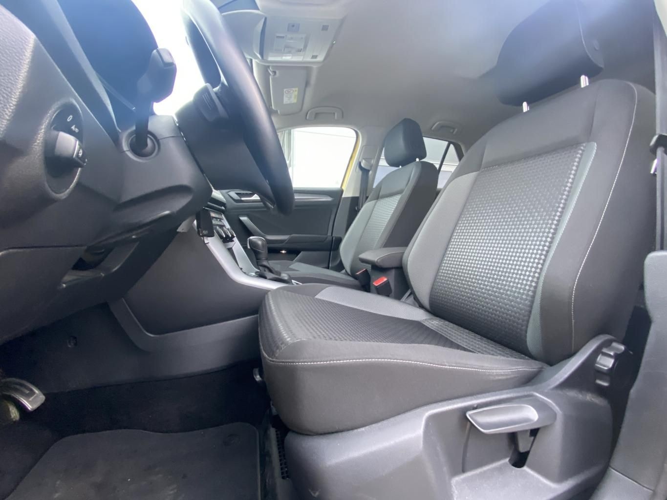 Volkswagen T-Roc 1.5 TSI DSG Active BEATS+EL.HECKAPP-CONNEC foto 9