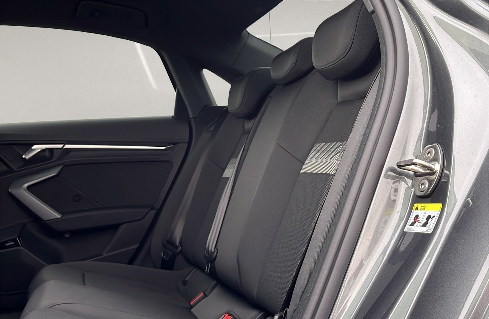 Audi A3 Limousine 35 1.5 TFSI S line foto 10