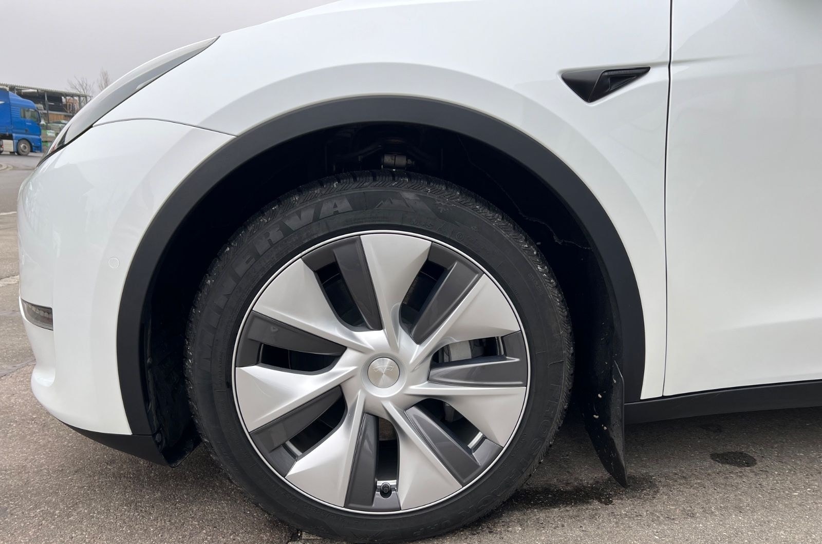 Tesla Model Y Long Range Dual AWD foto 10