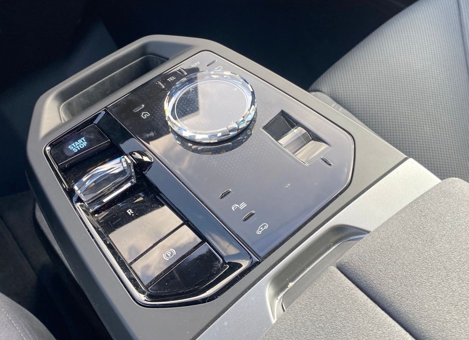 BMW iX M70 Lr. 1.048,- br. o.Anz. 48Mon/5`Km p.A. foto 12