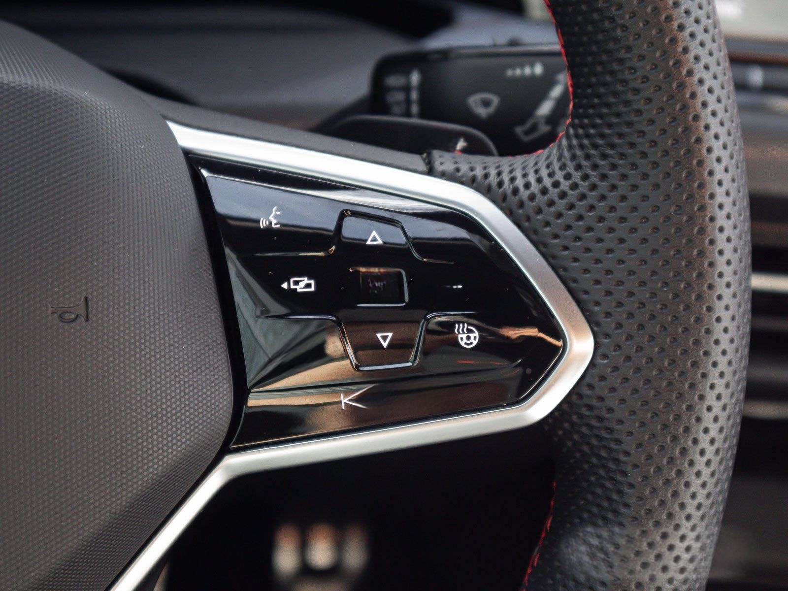 Volkswagen Golf VIII GTI Clubsport 2.0 TSI LED+ Navi ParkPi foto 20