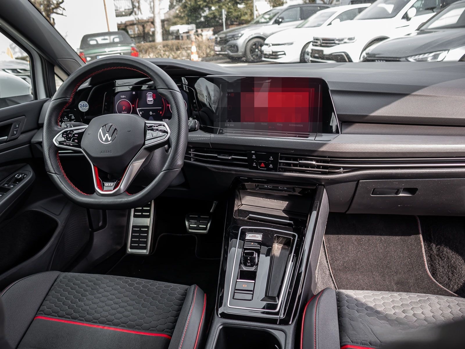 Volkswagen Golf VIII GTI Clubsport 2.0 TSI Navi LED+ ACC 18 foto 11