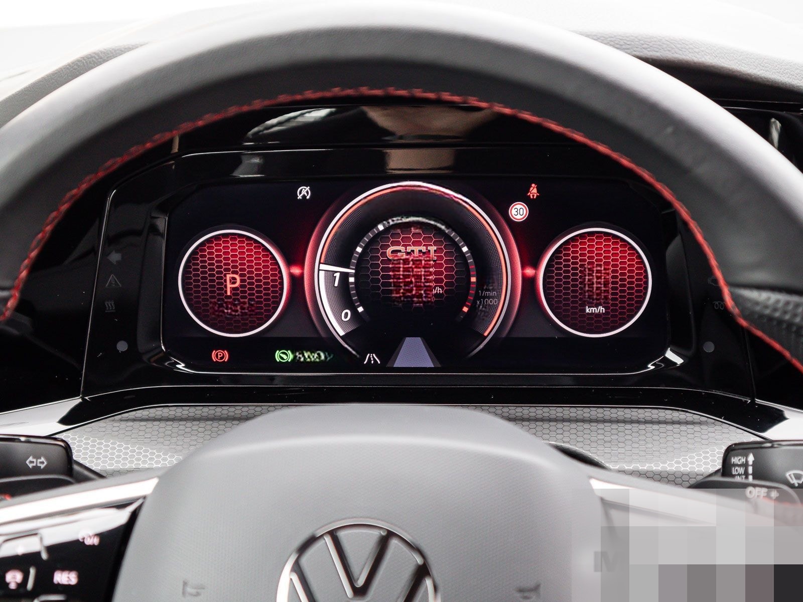 Volkswagen Golf VIII GTI Clubsport 2.0 TSI Navi LED+ ACC 18 foto 17