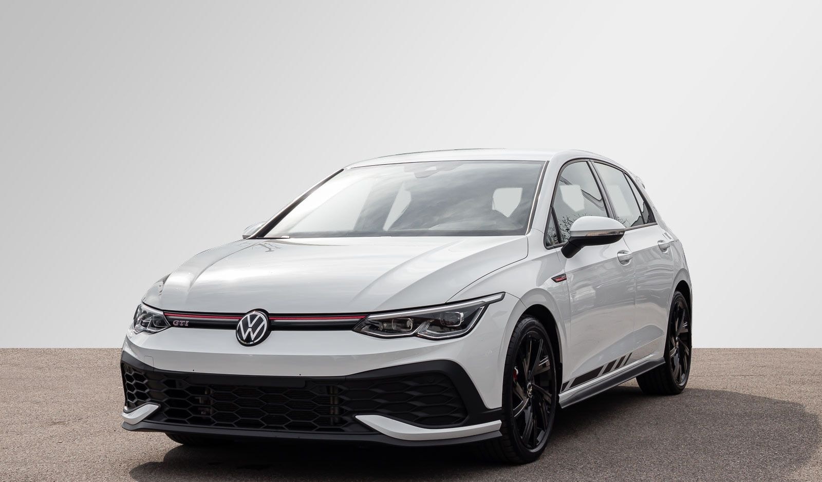 Volkswagen Golf VIII GTI Clubsport 2.0 TSI Navi LED+ ACC 18 foto 3