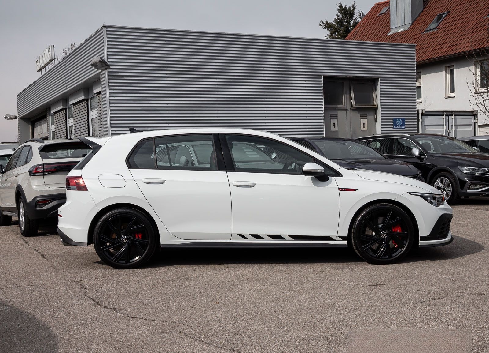 Volkswagen Golf VIII GTI Clubsport 2.0 TSI Navi LED+ ACC 18 foto 6