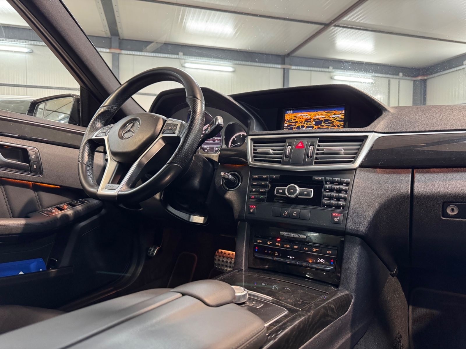 Mercedes-Benz E 350CDI 4M AVANTGARDE AMG LINE*SDACH*BIXEN*CMND foto 12