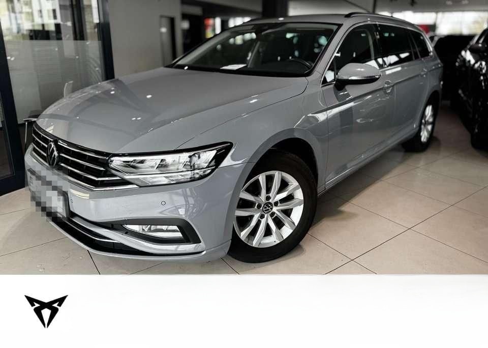 Volkswagen Passat Variant Var. 1.5TSI DSG *el.Heck*Navi*App foto 1