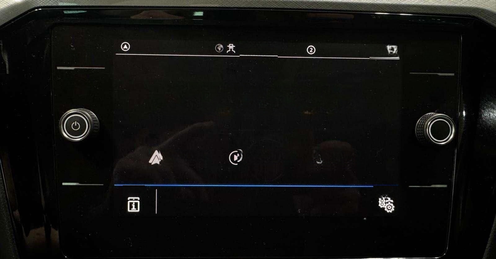 Volkswagen Passat Variant Var. 1.5TSI DSG *el.Heck*Navi*App foto 12