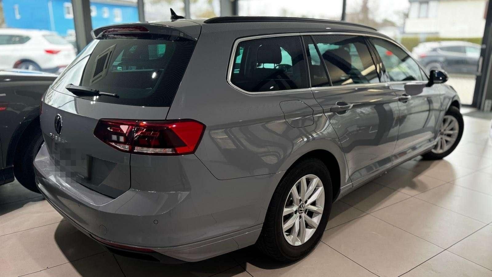 Volkswagen Passat Variant Var. 1.5TSI DSG *el.Heck*Navi*App foto 3