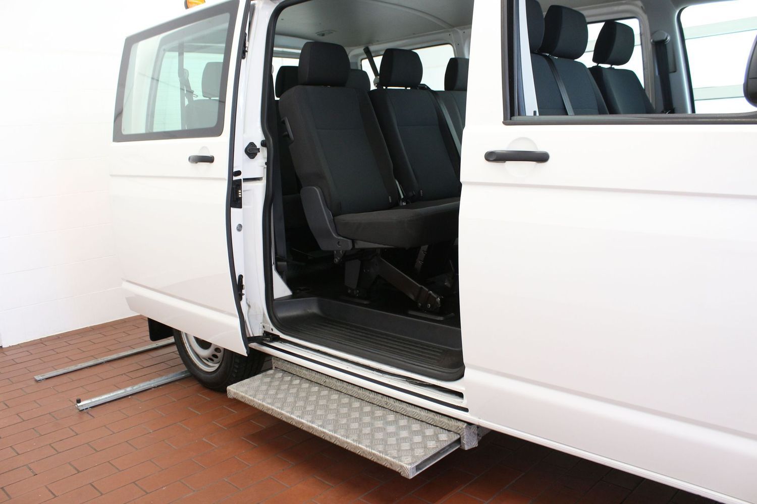 Volkswagen T6 Kombi Klima 9 Sitze 1.Hand foto 20