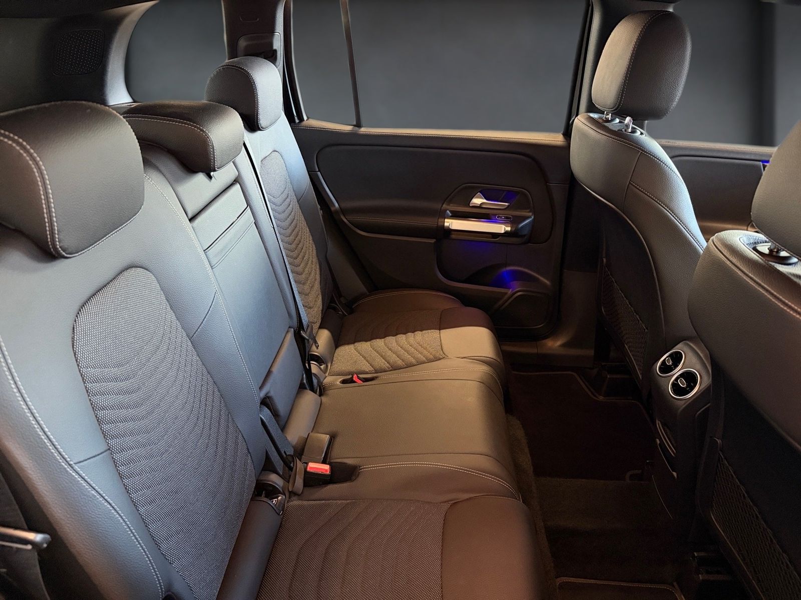 Mercedes-Benz GLB 200 d Progressive, MBEAM,AMBIE,KAM,EASY-P foto 11