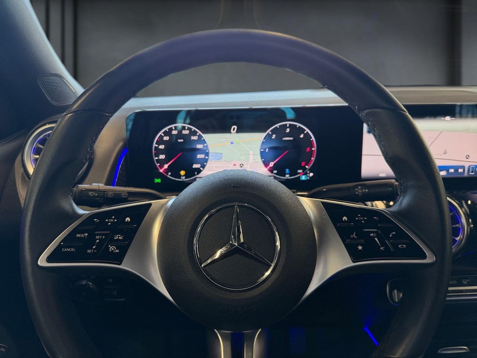 Mercedes-Benz GLB 200 d Progressive, MBEAM,AMBIE,KAM,EASY-P foto 7