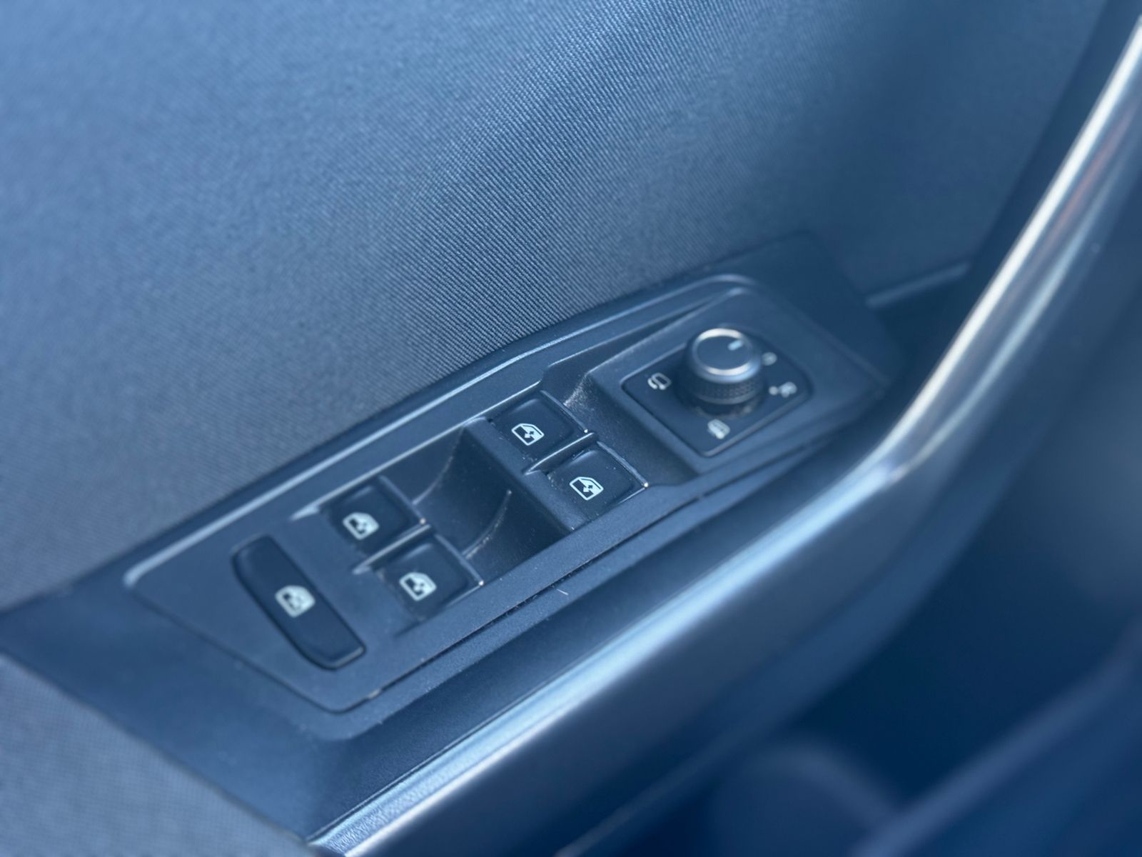 Volkswagen T-Roc R-Line TDI 4M DSG NAV|AHK|CAM|ACC foto 18