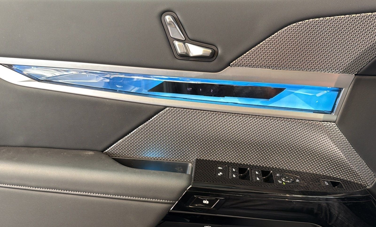 BMW 740d xDrive M Sport|SkyLounge|AHK|Autobahnass. foto 17