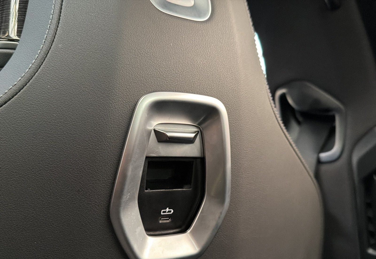 BMW 740d xDrive M Sport|SkyLounge|AHK|Autobahnass. foto 22