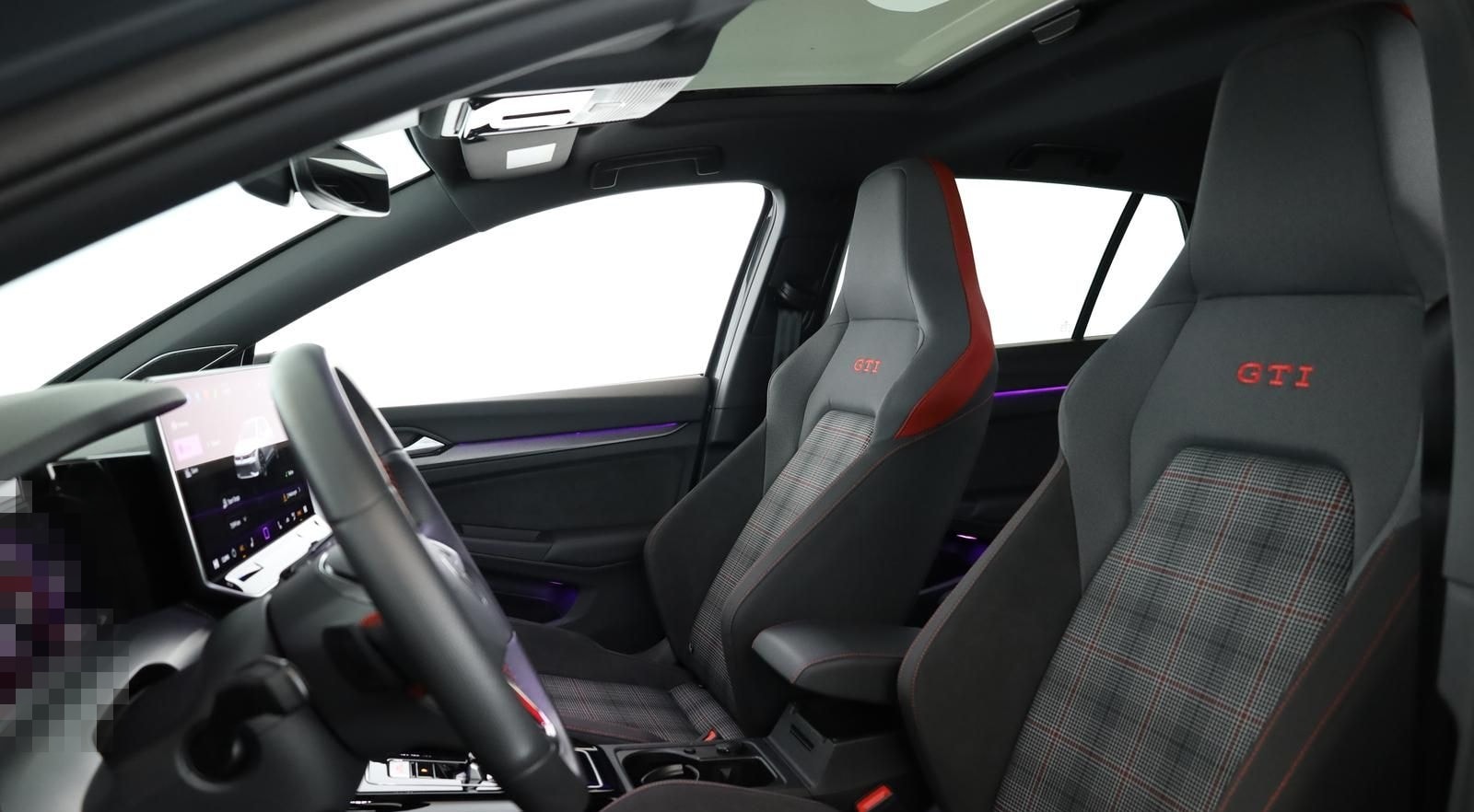 Volkswagen Golf GTI DSG Black IQ.LIGHT Pano HUD HarmanK 19" foto 14