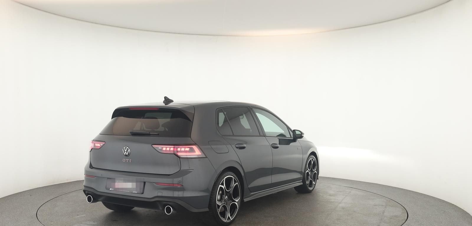 Volkswagen Golf GTI DSG Black IQ.LIGHT Pano HUD HarmanK 19" foto 22