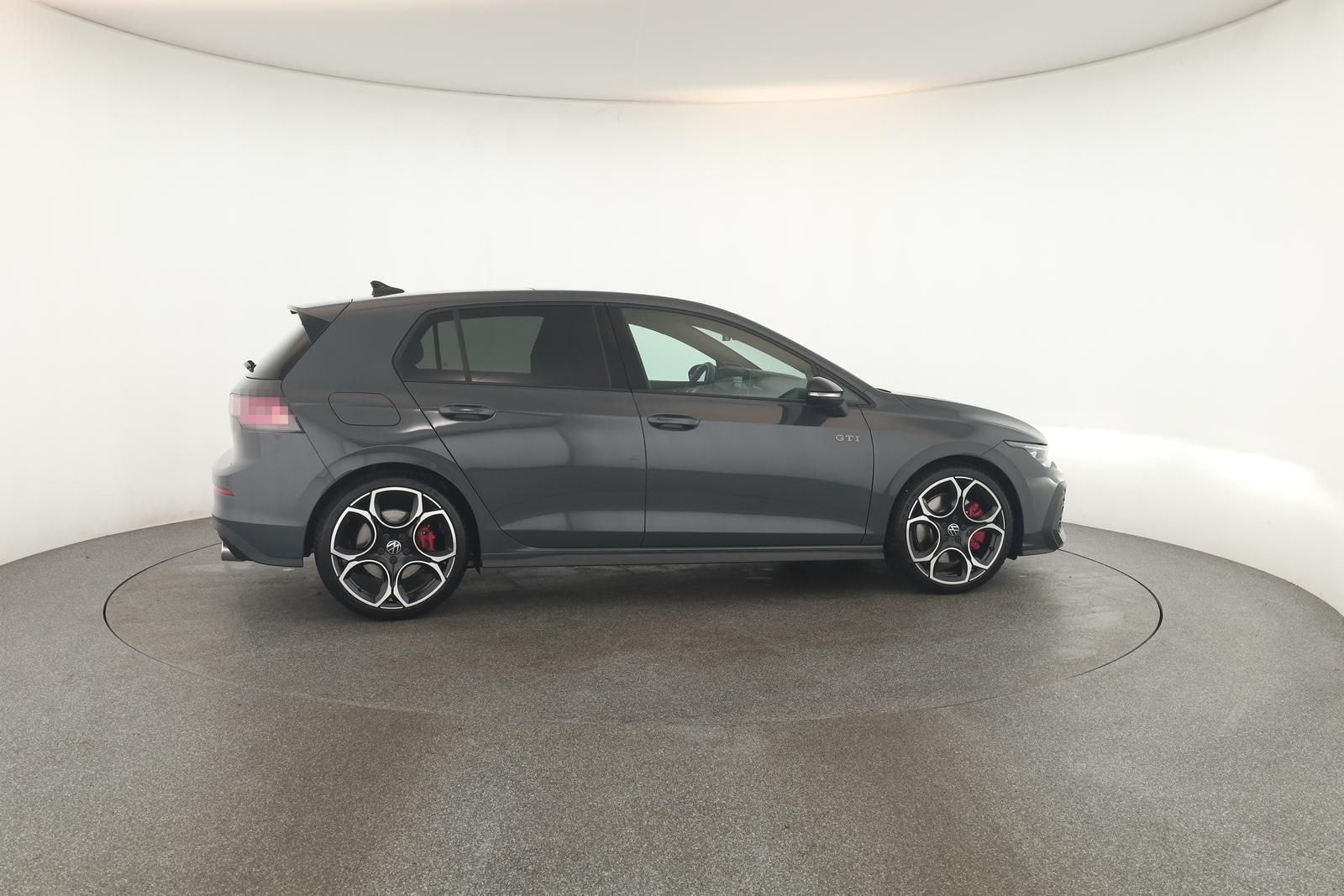 Volkswagen Golf GTI DSG Black IQ.LIGHT Pano HUD HarmanK 19" foto 25