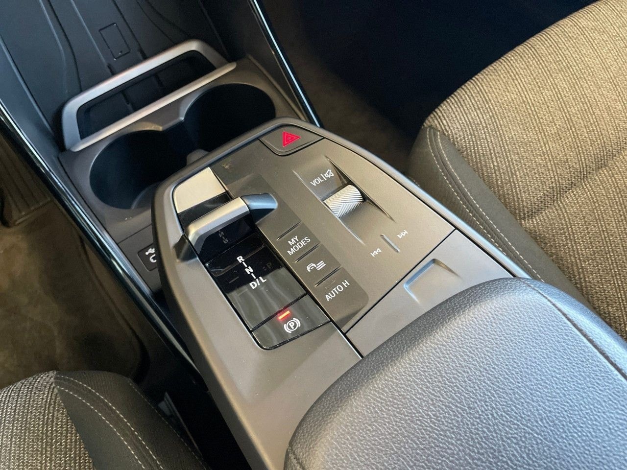 BMW 218d Active Tourer AHK,AdLED,Navi,RFK,DriAss,DAB foto 15