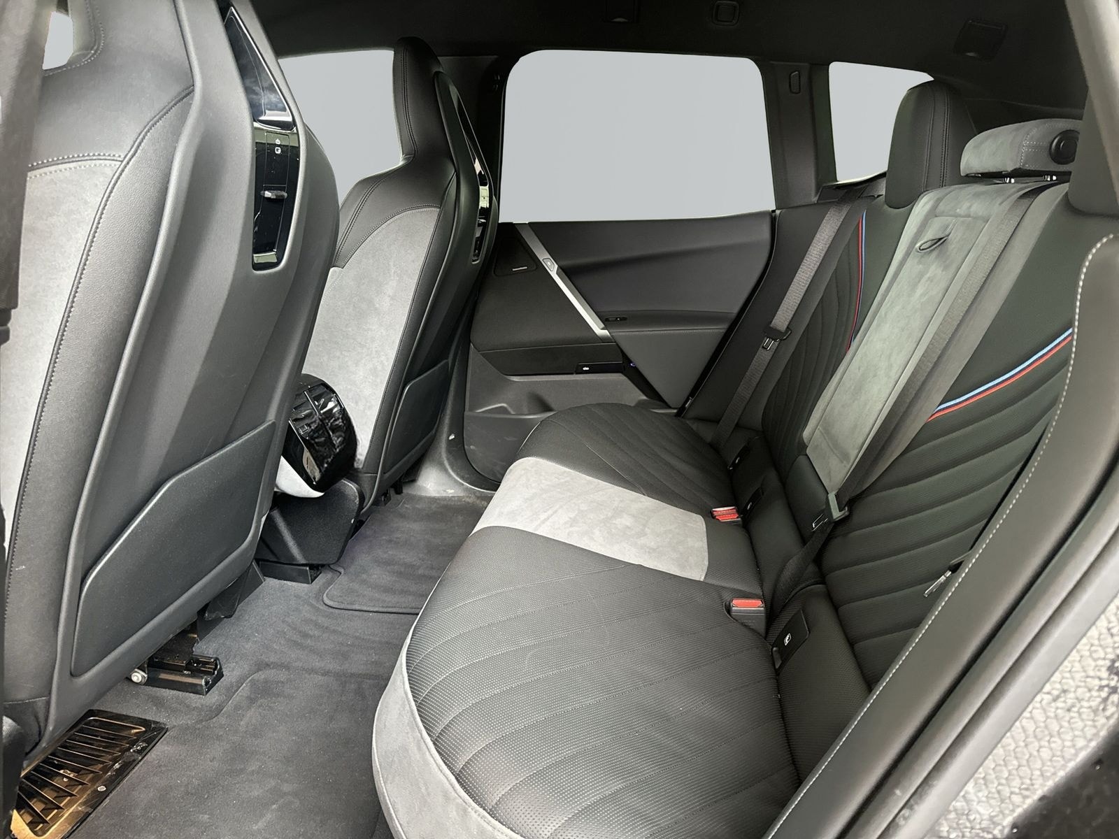 BMW iX xDrive45 *688€ o Anzahlung*M Sport*22 Zoll*AH foto 9