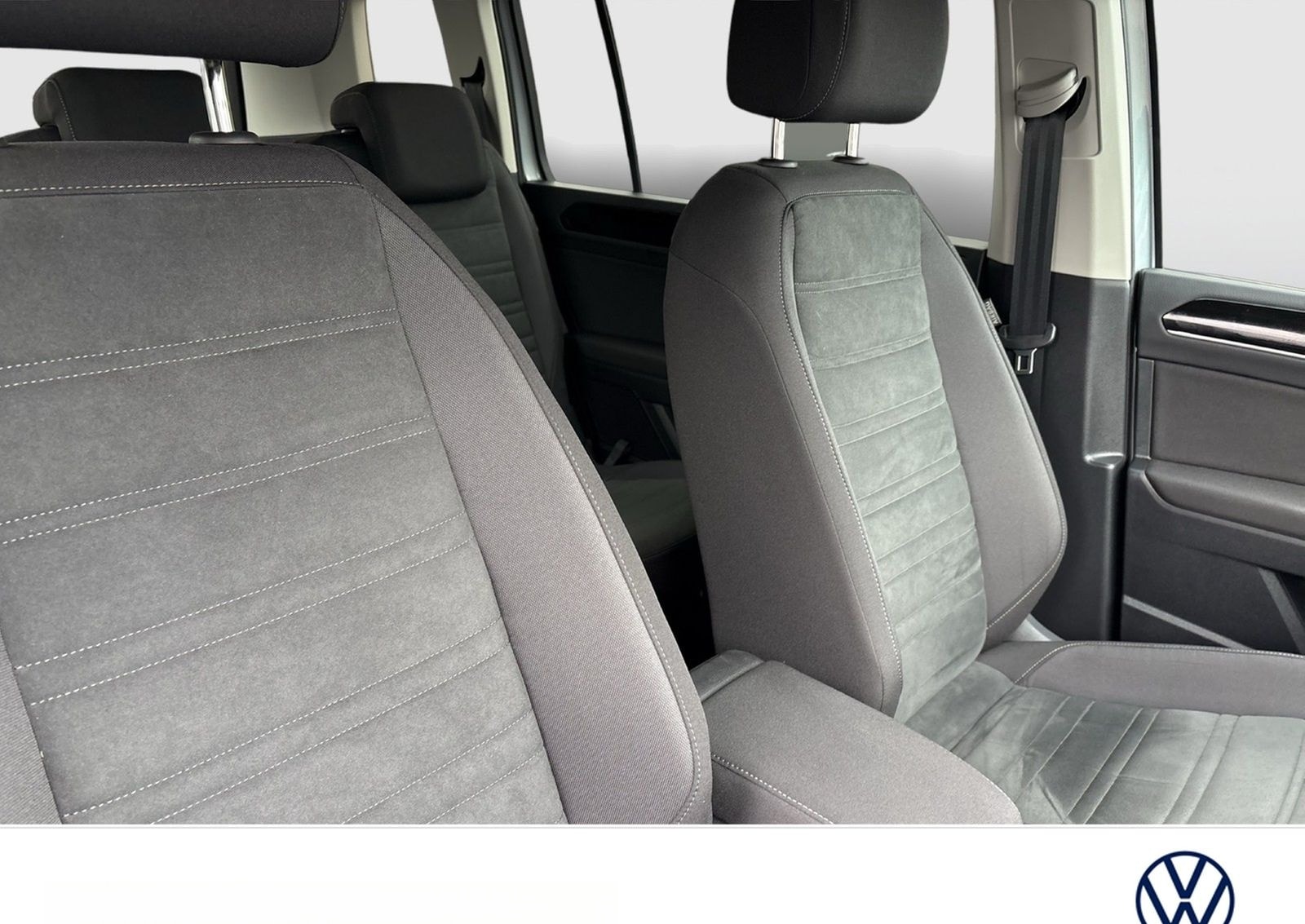 Volkswagen Touran 2.0 HIGHLINE AHK CAM ACC LM17 EKLAPPE NAV foto 9