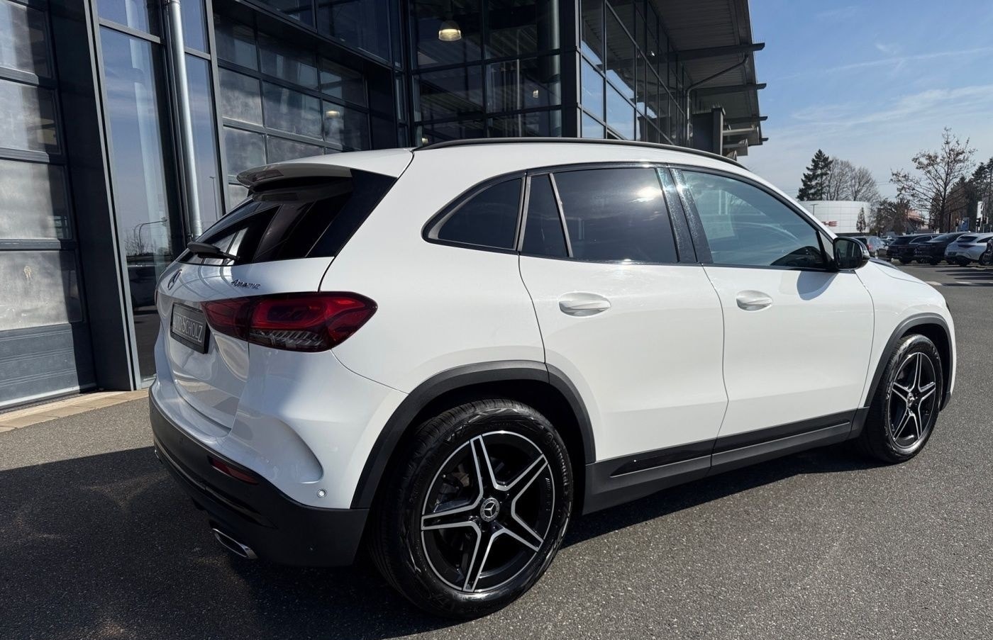 Mercedes-Benz GLA 250 4M AMG+NIGHT+AHK+PANO+AMBI+LED+FLA+WIDE+ foto 12