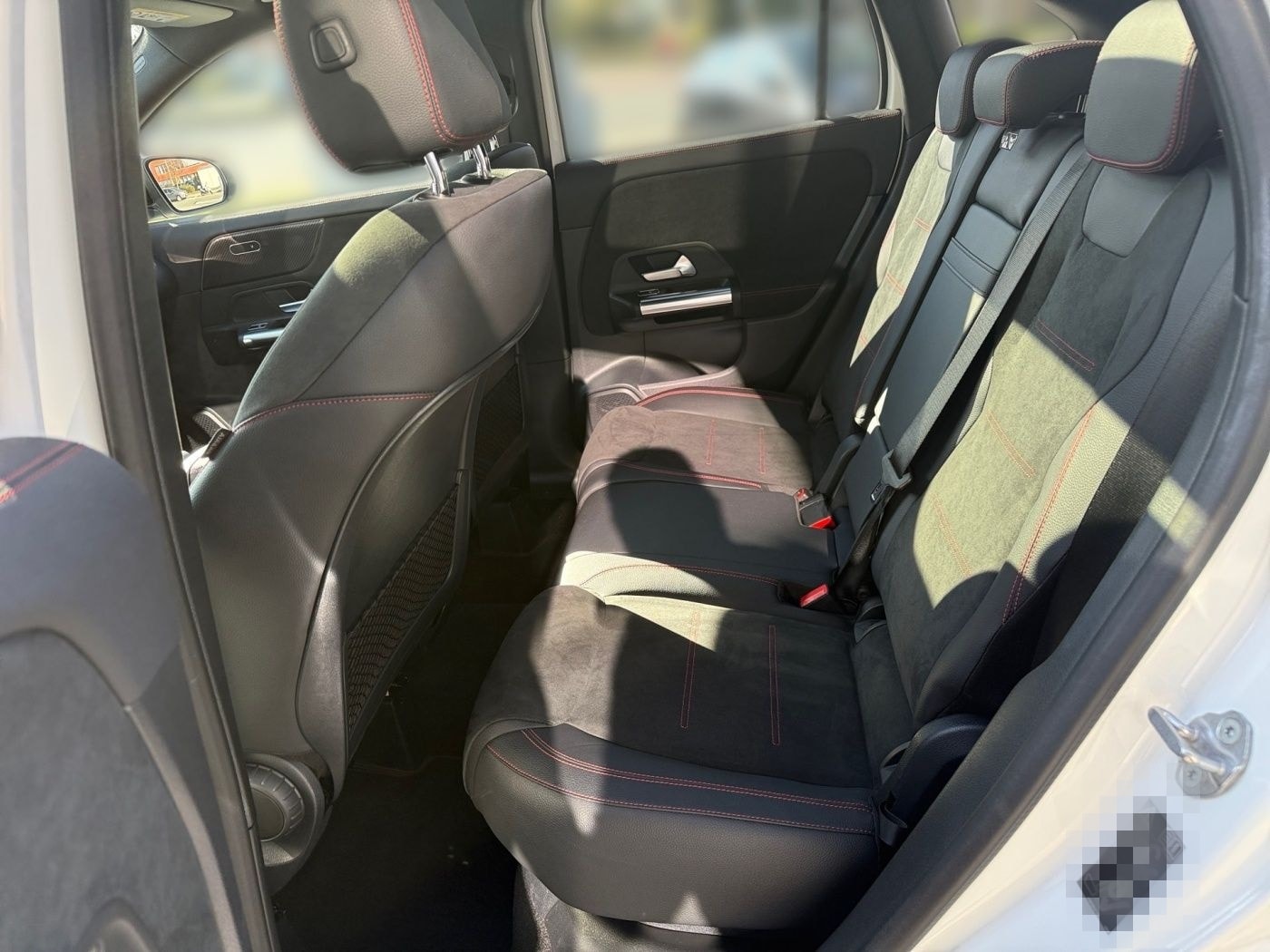 Mercedes-Benz GLA 250 4M AMG+NIGHT+AHK+PANO+AMBI+LED+FLA+WIDE+ foto 8